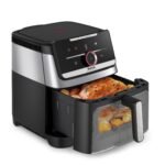 Tefal Easy Fry Silence Heißluftfritteuse, 7 L Fassungsvermögen, Silent-Technologie, Smart Assist System, bis zu 8 Portionen, abnehmbare Front mit Sichtfenster, Schwarz, EY876DE0